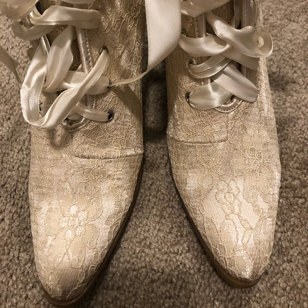 Lace shoes - Picture 8 of 8
